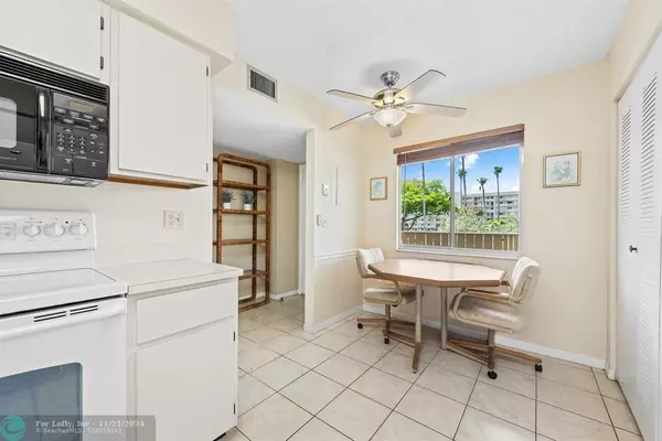 Delray Beach, FL 33446,7267 Huntington Ln  #306