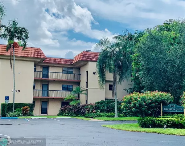 200 Jacaranda Country Club Dr  #1B, Fort Lauderdale, FL 33324