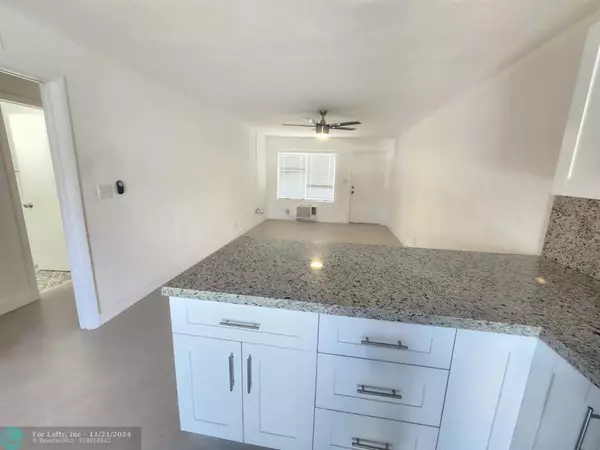 North Palm Beach, FL 33408,330 Southwind Dr  #4