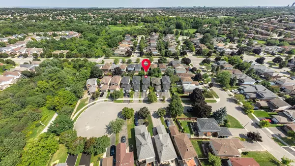 Brampton, ON L6Z 2B8,8 Sunshade PL