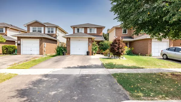 Brampton, ON L6Z 2B8,8 Sunshade PL