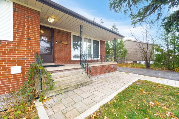 Mississauga, ON L5M 1C5,86 Vista BLVD #Upper