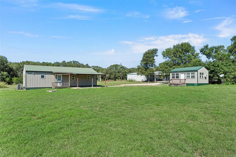 995 Satin Road, Chilton, TX 76632