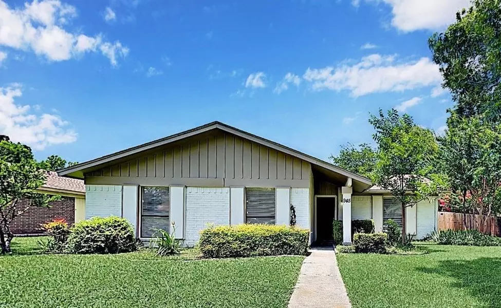 945 Medio Drive, Garland, TX 75040