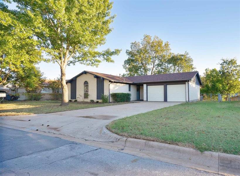 1107 Julie Street, Weatherford, TX 76086