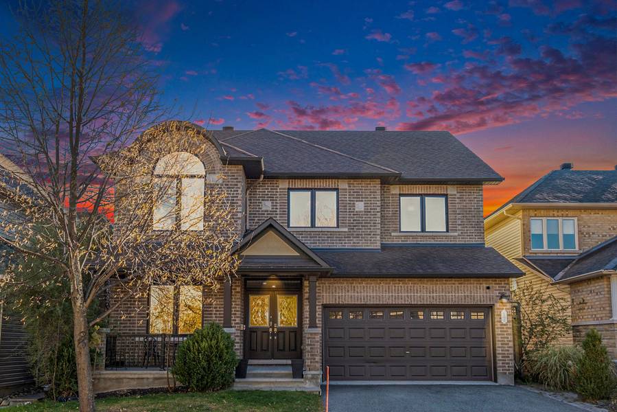 17 Rutherglen TER, Kanata, ON K2K 3A5