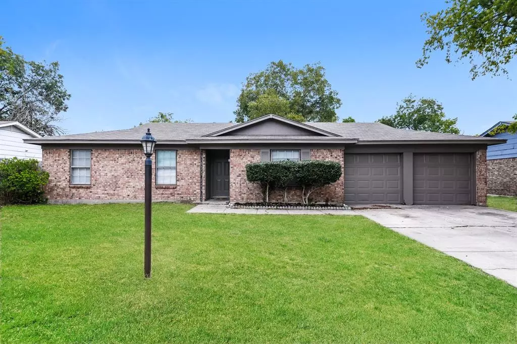 Benbrook, TX 76126,918 Kerry Street