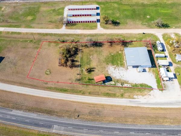 909 Pitts Lane, Blanket, TX 76432