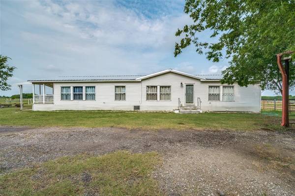 8570 County Road 589, Nevada, TX 75173