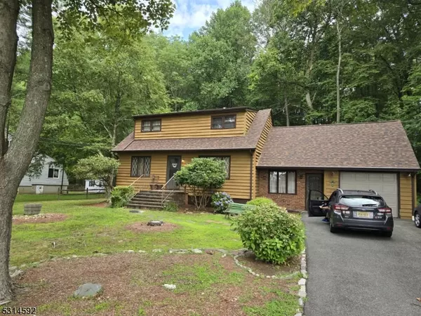 24 Fawn Lake Rd, Hardyston Twp., NJ 07460