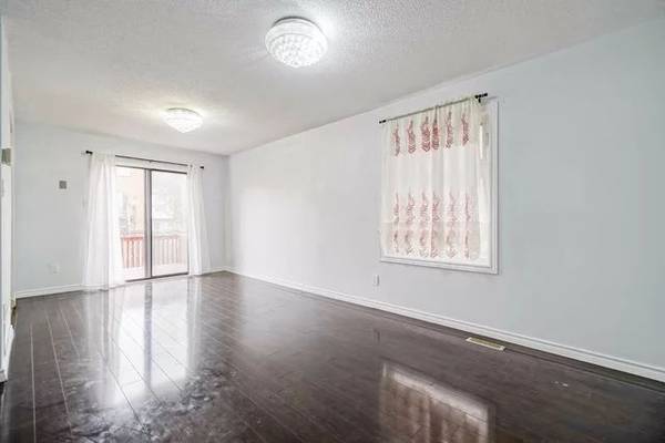 Mississauga, ON L5R 2W1,5056 Sunray DR