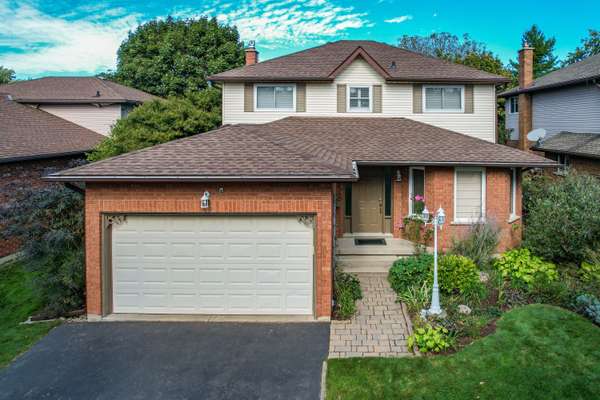 15 Sumner CRES, Grimsby, ON L3M 5E2