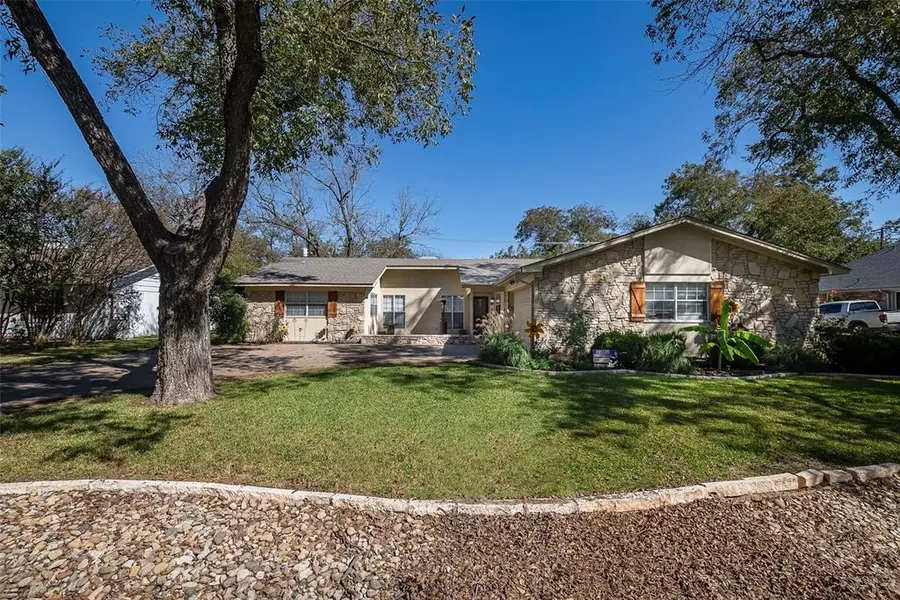 5112 Wedgefield Road, Granbury, TX 76049