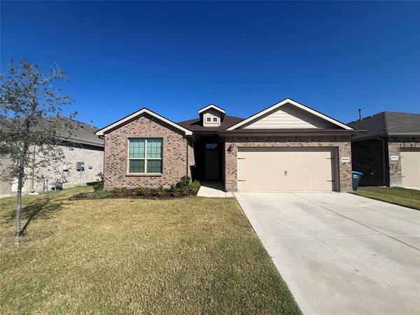 9608 New Bern Drive, Fort Worth, TX 76108