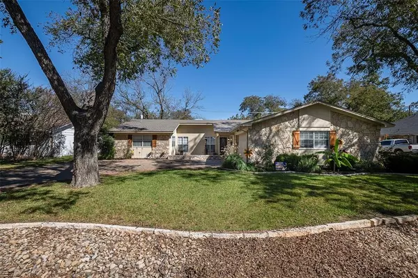 5112 Wedgefield Road,  Granbury,  TX 76049