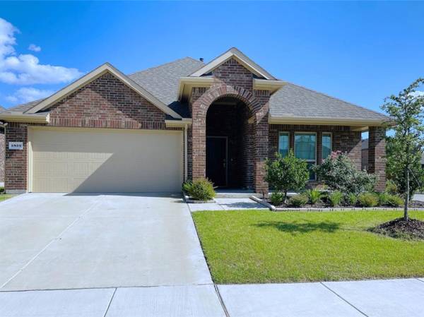 5825 Melville Lane, Forney, TX 75126