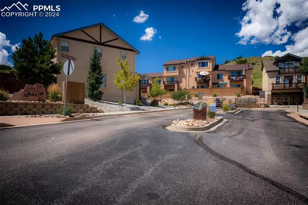 Colorado Springs, CO 80919,5751 Canyon Reserve HTS