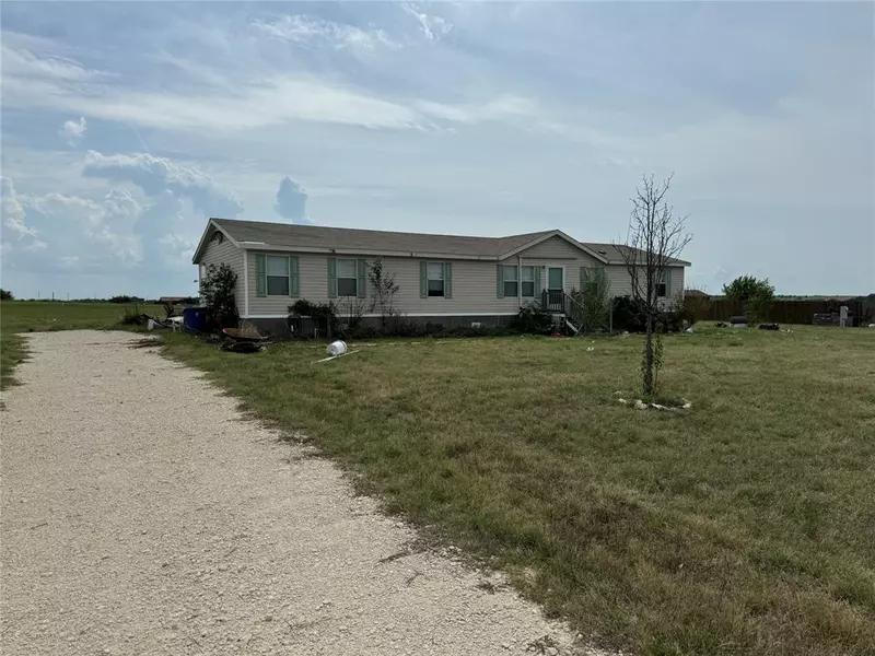 9325 Montana Street, Joshua, TX 76058