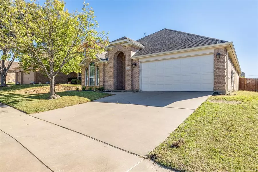 8164 La Frontera Trail, Arlington, TX 76002