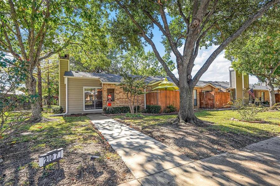 2107 Cottage Oak Lane, Colleyville, TX 76034