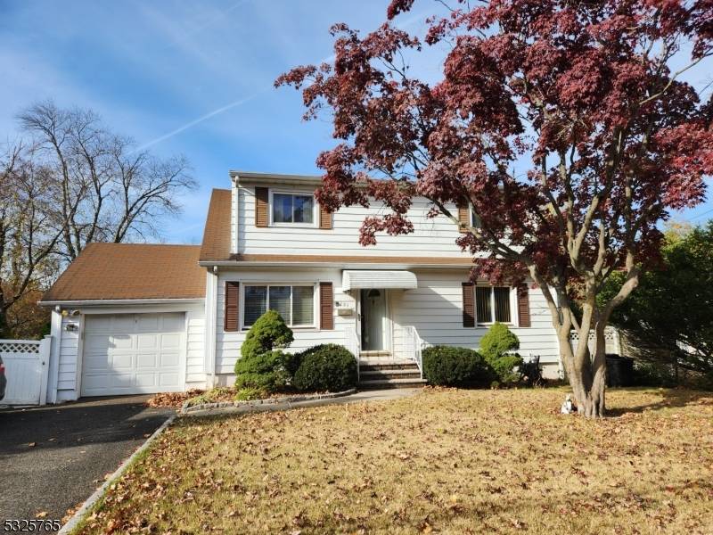 284 Lake St, New Milford Boro, NJ 07646