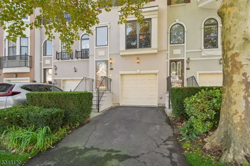 320 Winthrop Dr, Nutley Twp., NJ 07110