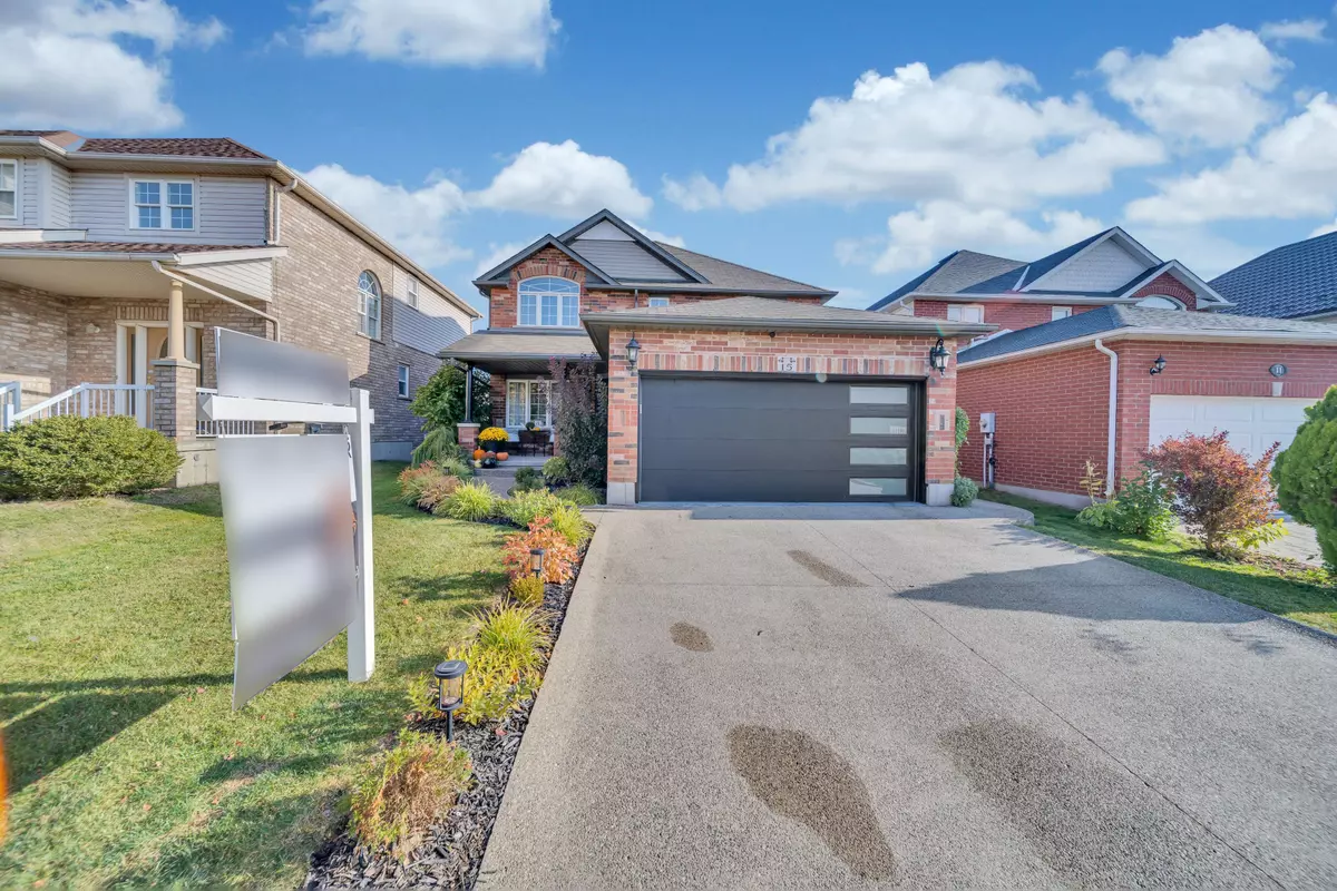 Kitchener, ON N2E 4C4,15 Yarrow CT