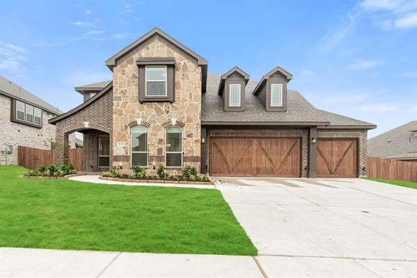 2028 Flora Lane, Desoto, TX 75115