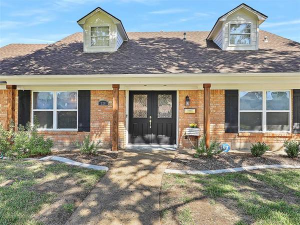 328 Oakcrest Drive, Richardson, TX 75080