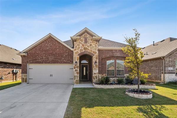 3436 Brady Starr Drive,  Aubrey,  TX 76227