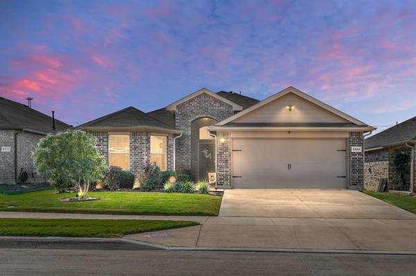 6341 Pontoon Street, Fort Worth, TX 76179