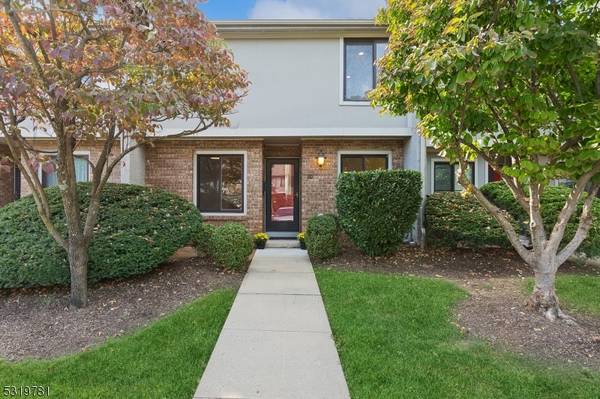 20 Irongate #20, Metuchen Boro, NJ 08840