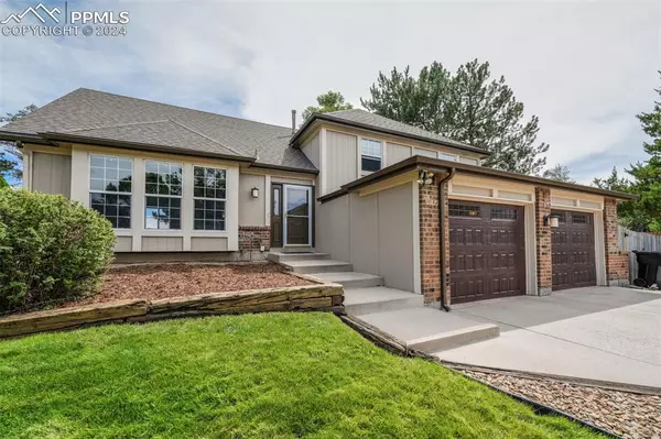 Colorado Springs, CO 80919,755 Grey Eagle CIR