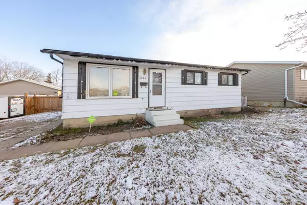 3003 49 AVE, Lloydminster, SK S9V 1C7