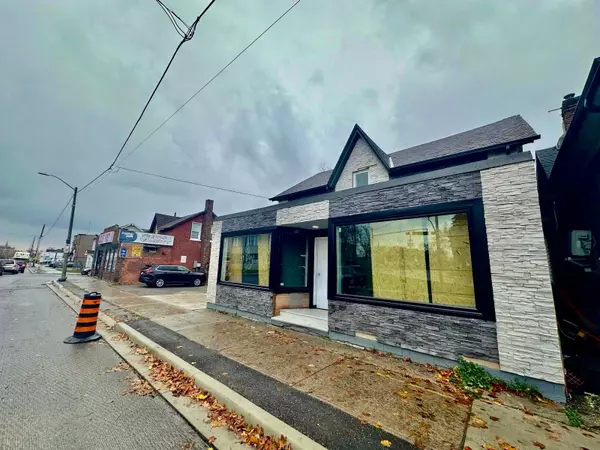 Oshawa, ON L1H 4H9,325 Simcoe ST S #1