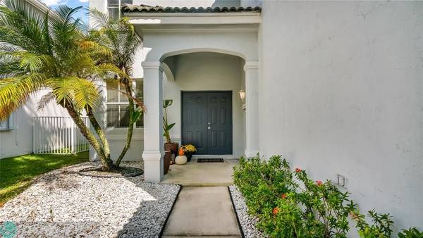 1042 Bluewood Terrace, Weston, FL 33327