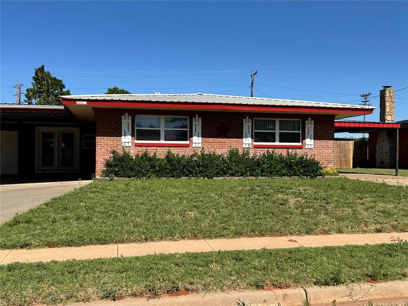 200 Sioux Trail, Burns Flat, OK 73647