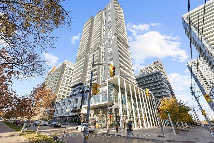 225 Sumach ST #1303, Toronto C08, ON M5A 0P8