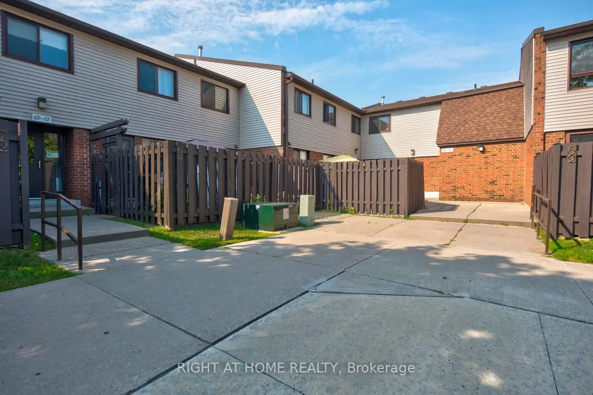 Oshawa, ON L1J 6E8,960 Glen ST #68