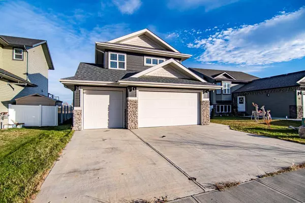 54 Metcalf Way, Lacombe, AB T4L0J8