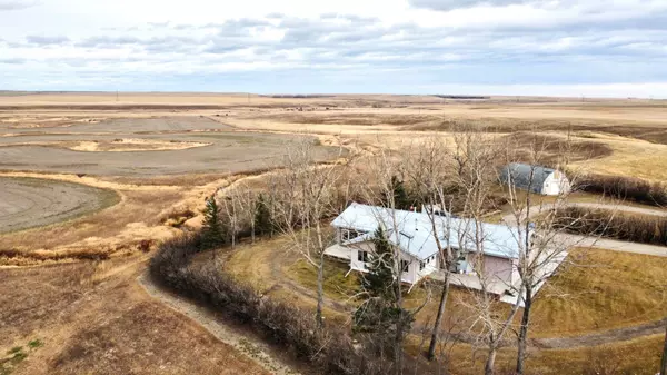 Rural Foothills County, AB T0L 1R0,8130 722 AVE E