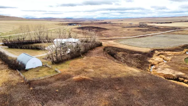 Rural Foothills County, AB T0L 1R0,8130 722 AVE E