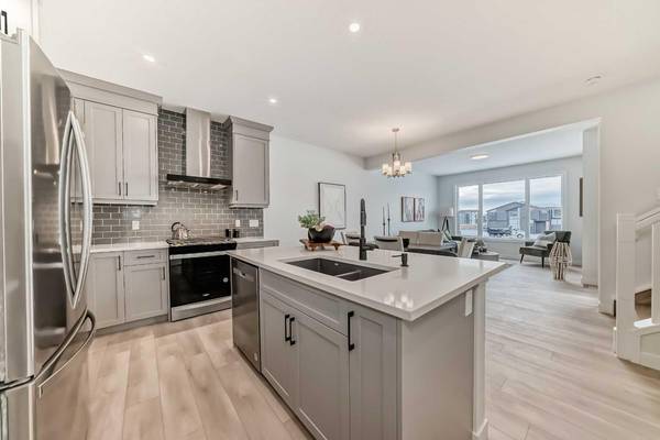 Calgary, AB T2X 4M6,100 Wolf Hollow Villas Southeast