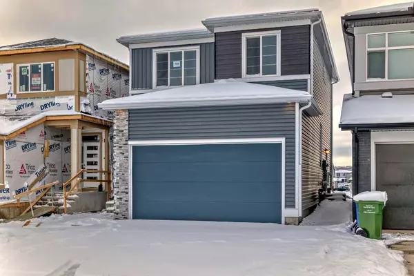 100 Wolf Hollow Villas SE, Calgary, AB T2X 4M6