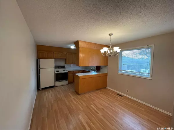 Regina, SK S4R 5L2,30 IRVIN CRESCENT