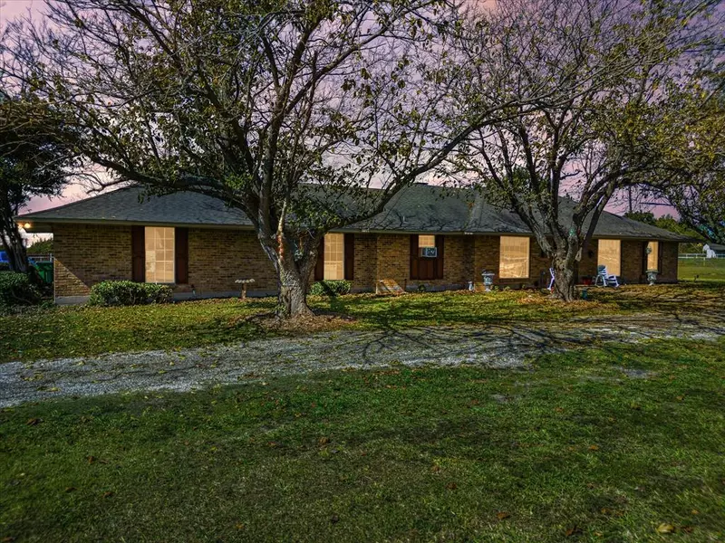 2590 Old Italy Road, Waxahachie, TX 75165