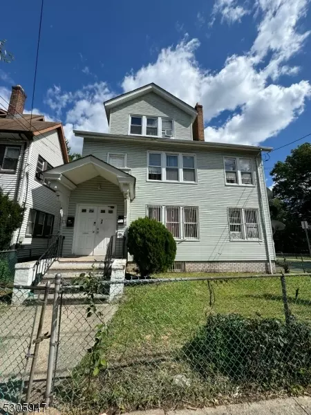 94 W End Ave, Newark City, NJ 07106