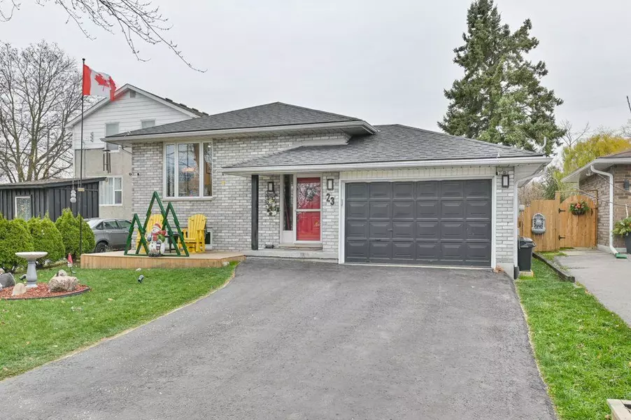 23 Cascade BLVD, Belleville, ON K8P 4R6