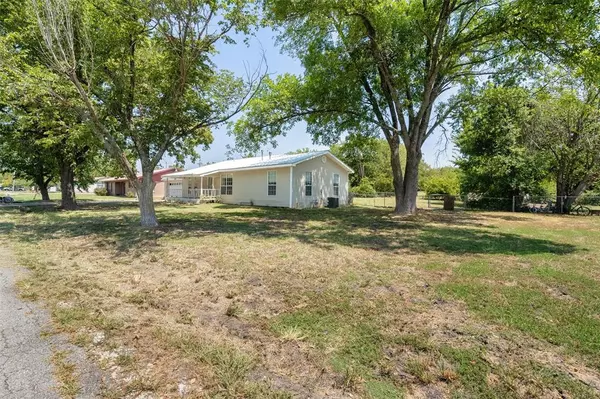 Celeste, TX 75423,108 N 6th Street