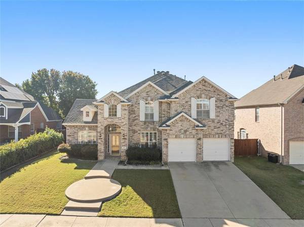 529 Salisbury Drive, Grand Prairie, TX 75052